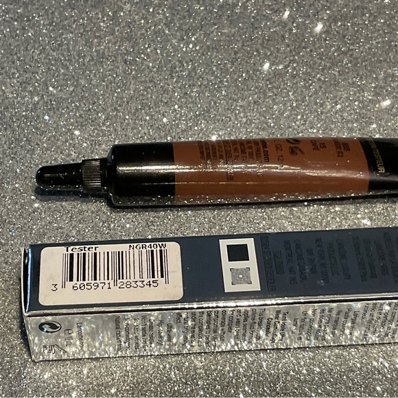 Lancôme Teint Idole Camouflage Concealer Suede 555/16 Cafe - Picture 8 of 8